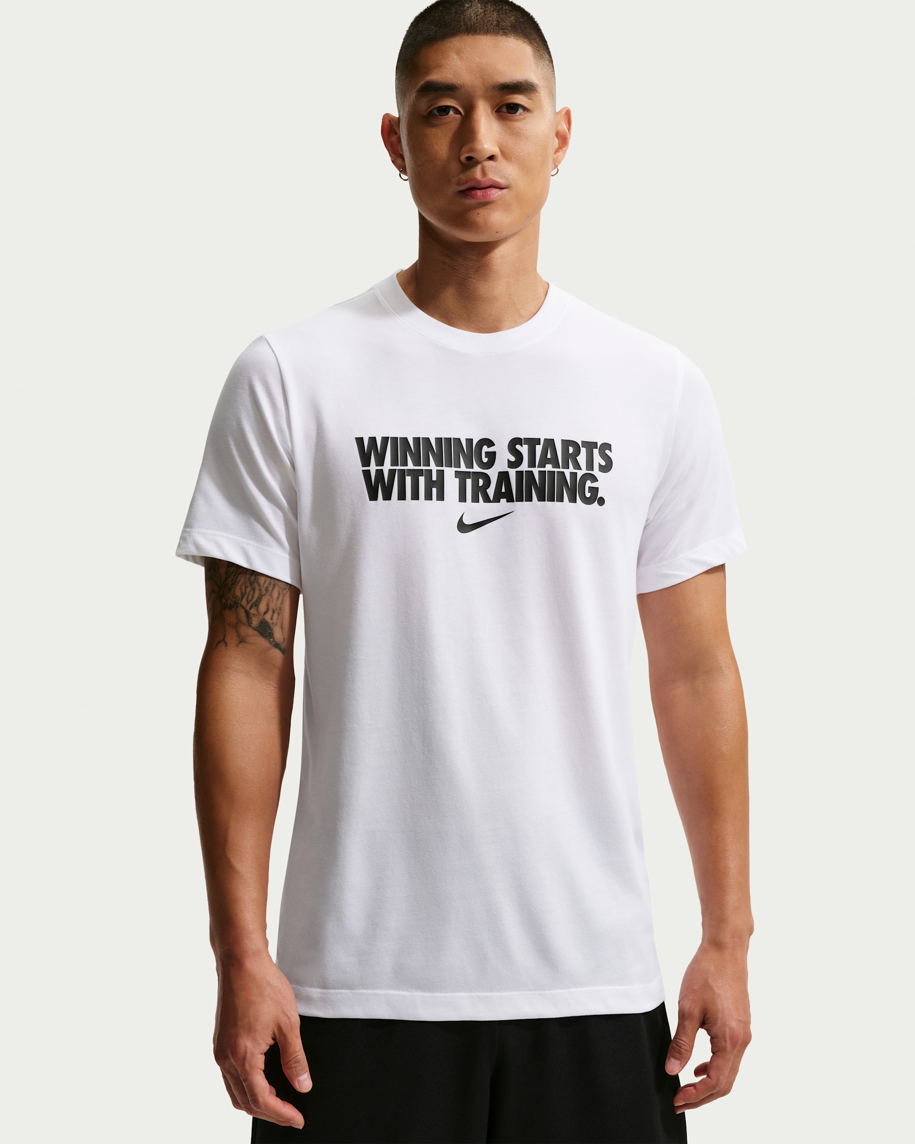 NIKE公式】ナイキ メンズ Dri-FIT Tシャツ.オンラインストア (通販サイト)